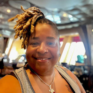 Meet your Posher, Paulette